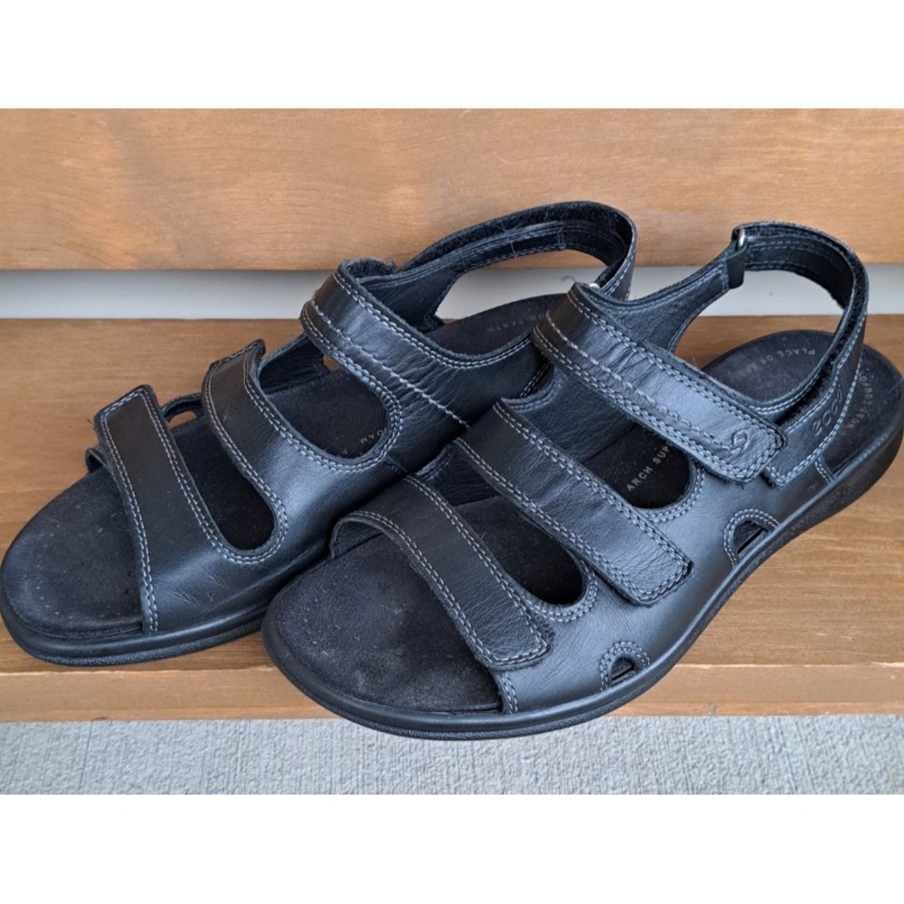 ECCO Womens Black Leather Strappy Flat Sandals 7 7.5 Arch Support Comfort Shoe